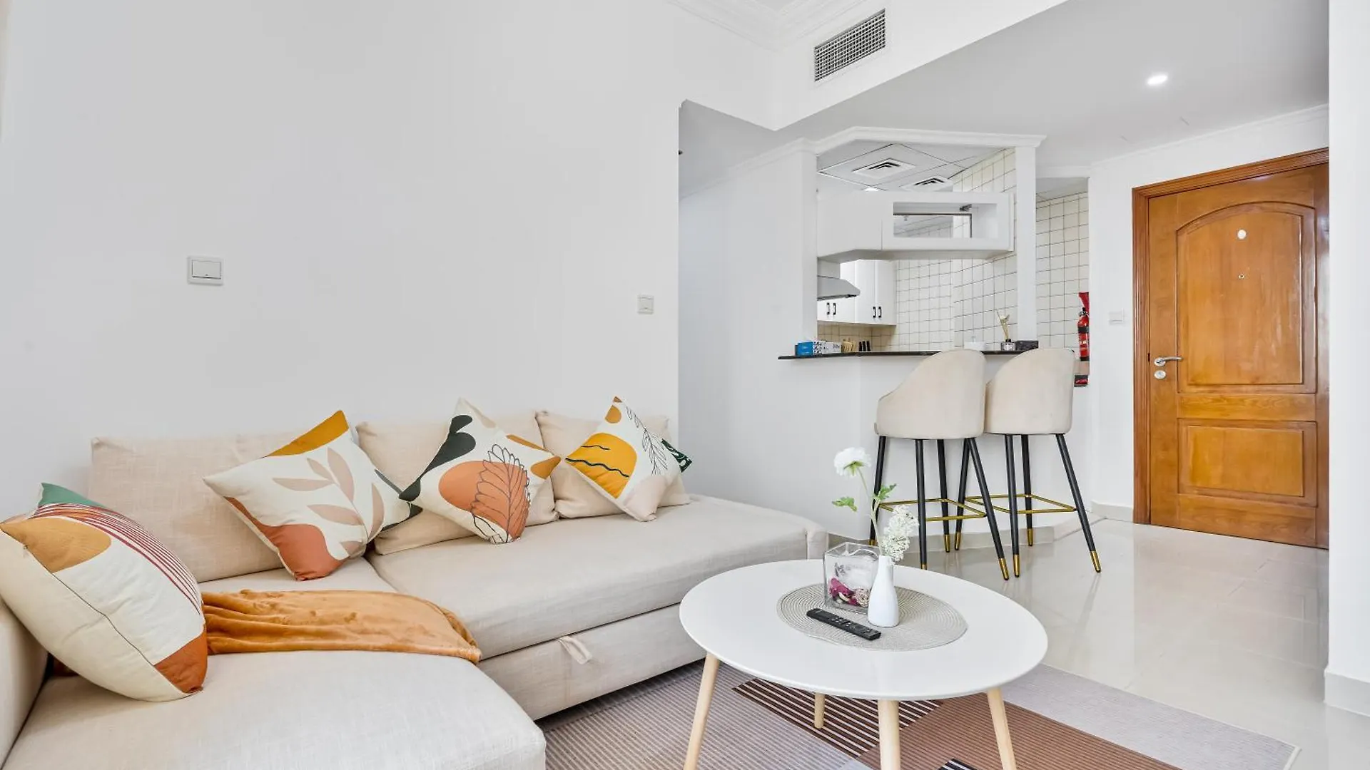 Lovely 1Bed With Balcony, Parking, Pool And Gym Dubai Apartment
