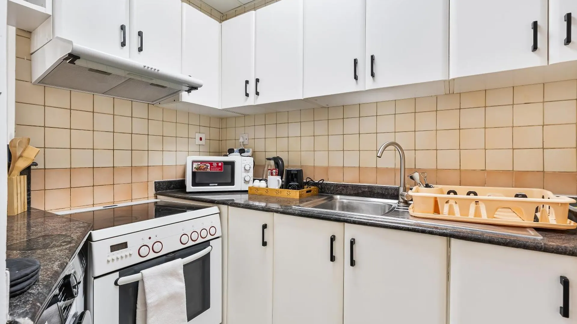 Lovely 1Bed With Balcony, Parking, Pool And Gym Dubai
